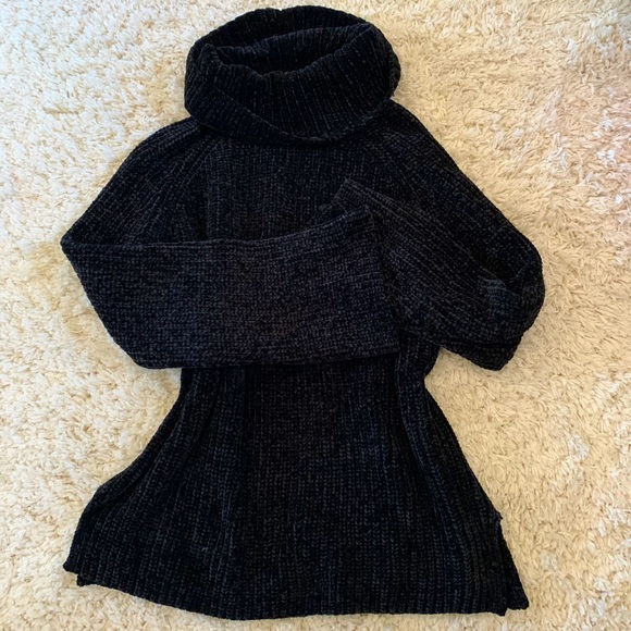 Lucky brand turtle neck sweater - Picture 2 of 2